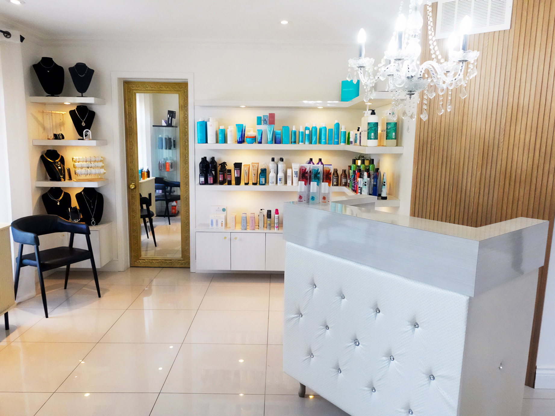 Extension de cheveux, coupes, coiffures et colorations